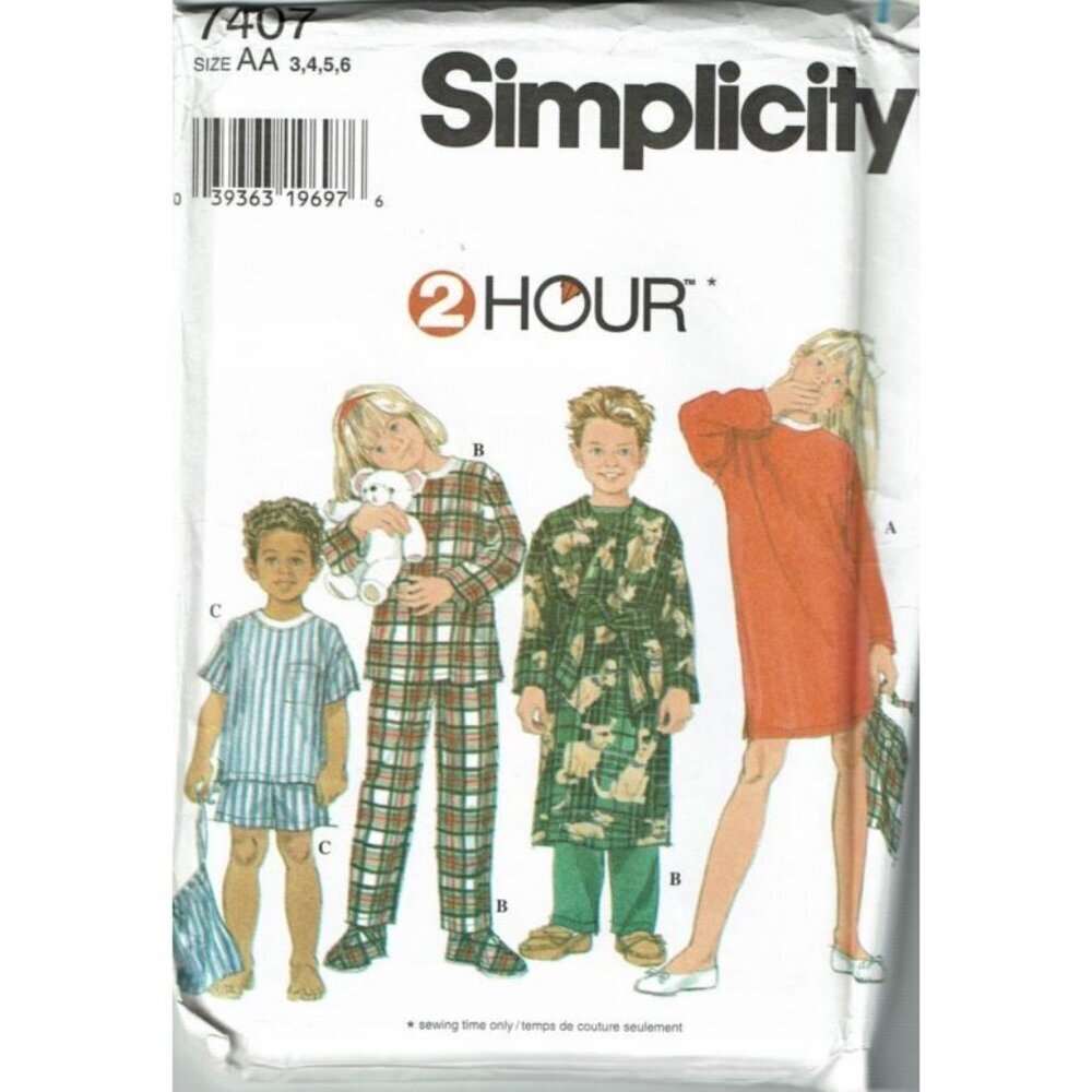 Simplicity Sewing Pattern 7407 Pajamas Nightshirt Robe Bag Booties Child Size 3-